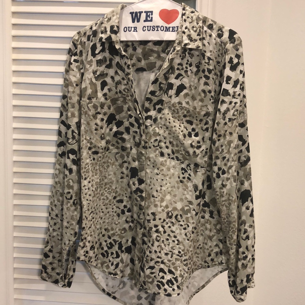 Anthropologie gray leopard button up shirt